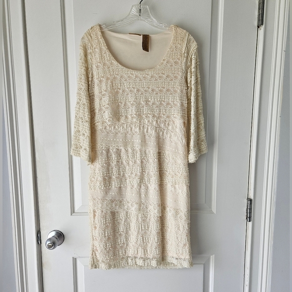 Wranglers Dresses & Skirts - NWOT Ivory Lace Bell Sleeve Dress